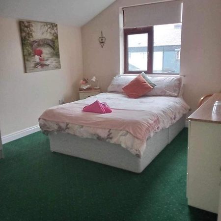 גלוואיי Edwards Cosy B&B מראה חיצוני תמונה