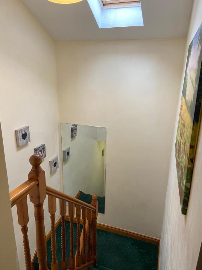 גלוואיי Edwards Cosy B&B מראה חיצוני תמונה