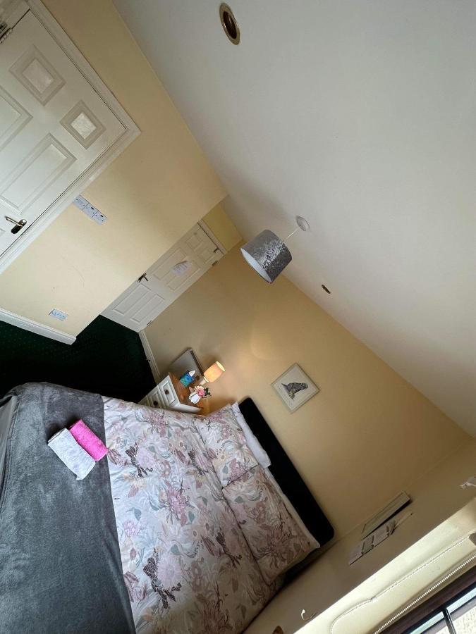 גלוואיי Edwards Cosy B&B מראה חיצוני תמונה
