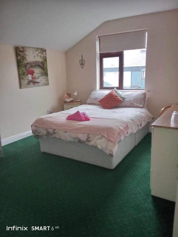 גלוואיי Edwards Cosy B&B מראה חיצוני תמונה