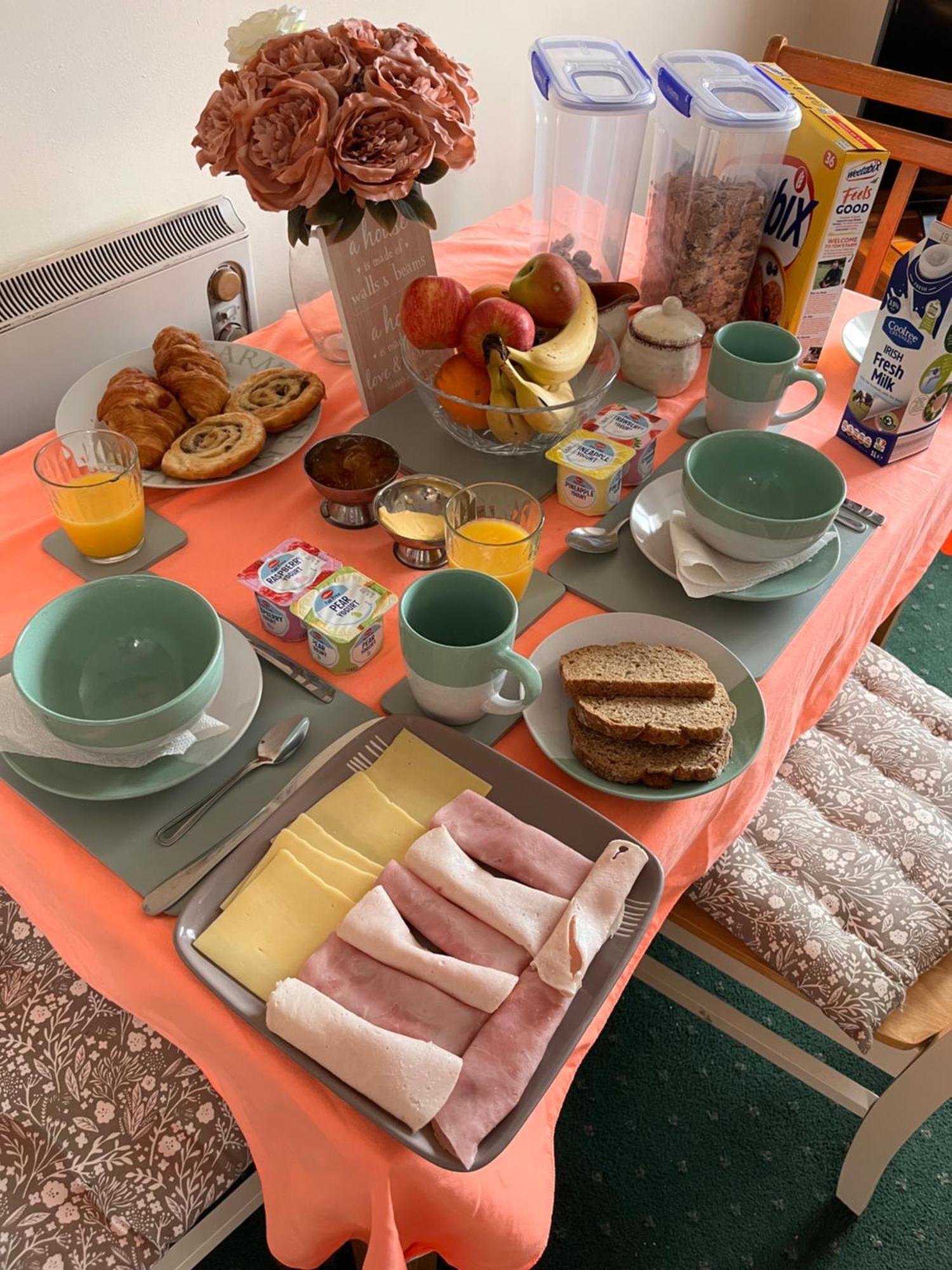 גלוואיי Edwards Cosy B&B מראה חיצוני תמונה